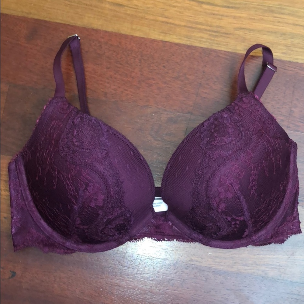 NWOT Victoria's Secret Bra